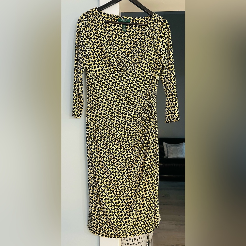 Ralph Lauren Yellow and Black Chain Pattern 3/4 Sleeve V-Neck Dress size 8